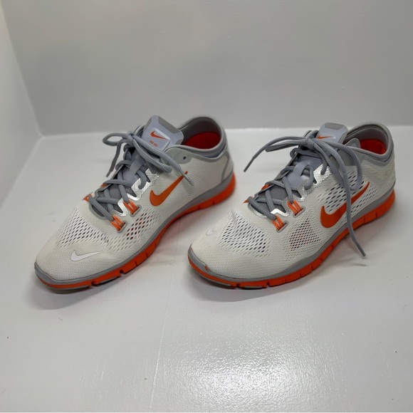 Nike Free TR Fit 4 Women's Size 9 Athletic Running Shoes - Picture 1 of 7